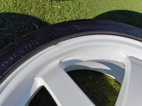 [For RSX] TE37 18x8.5 +40 / 18x9.5 +35 5x114.3 RAYS