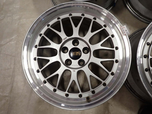 LM090 17x7.5 +48 5x100 BBS