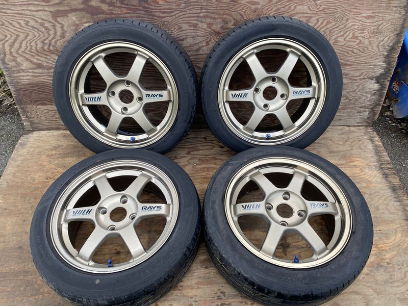 TE37 16x7 +42 4x114.3 RAYS