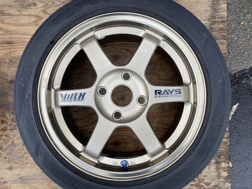 TE37 16x7 +42 4x114.3 RAYS