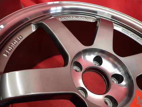 TE37 SL 18x9.5 +22 5x114.3 RAYS