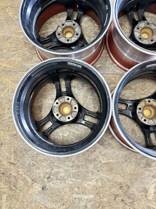 SA3R 17x8 +35 / 17x9 +38 5x114.3 ADVAN