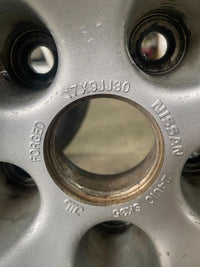 GT-R 17x9 +30 5x114.3 Nissan Genuine