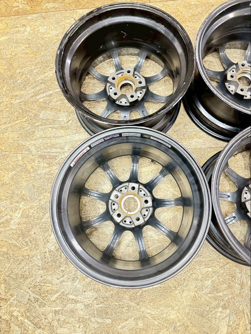 57Gainer 17x9 +22 5x114.3 RAYS