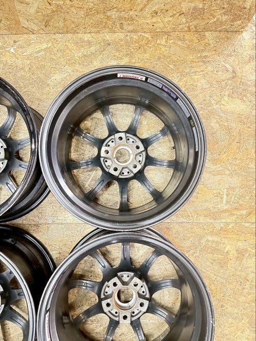 57Gainer 17x9 +22 5x114.3 RAYS